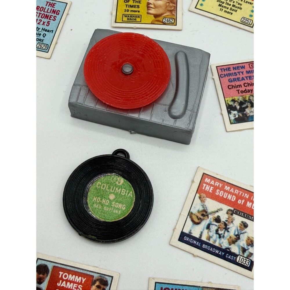Vintage Barbie 1960s Record Player Carrier and 28 Mini Record Album Covers